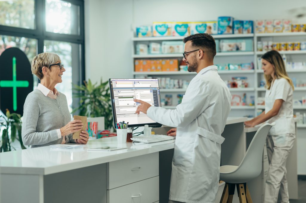 Pharmacie équipée de LEO - écran fiche patient